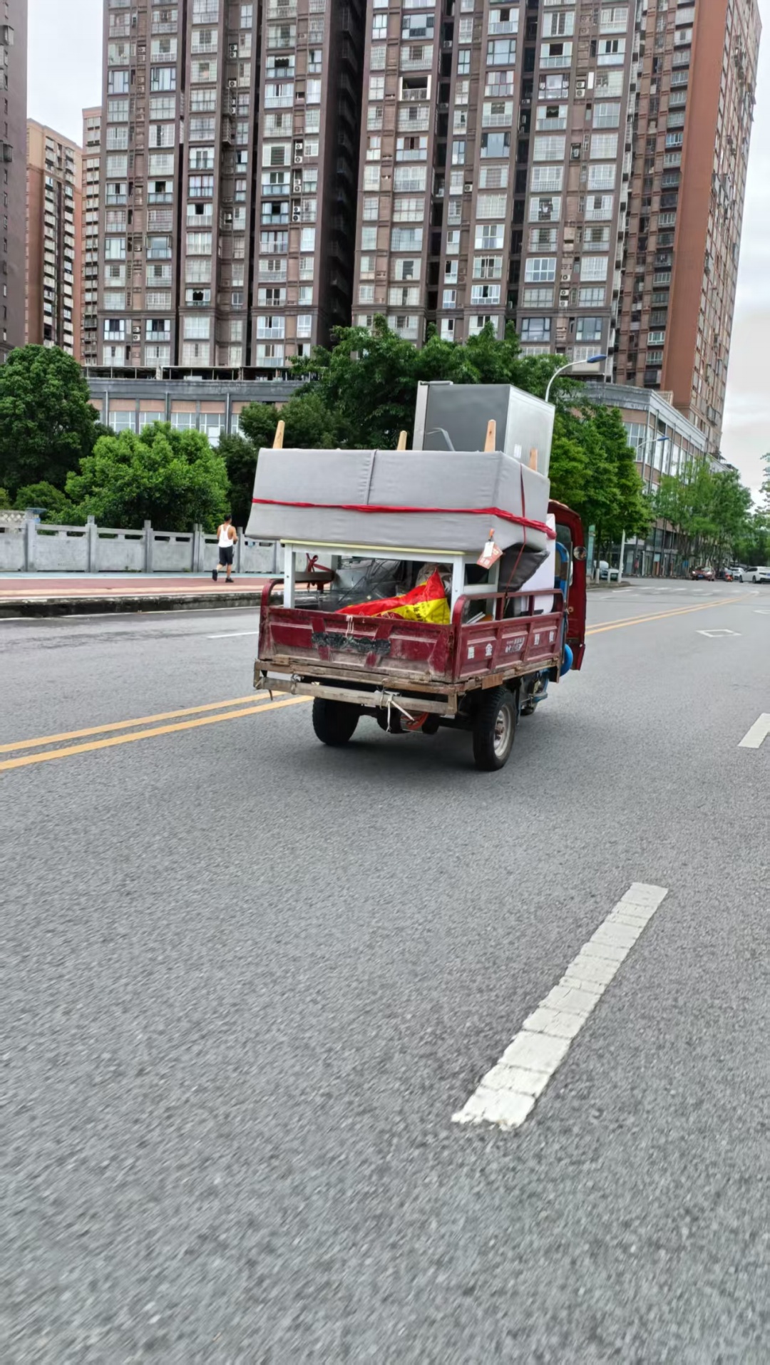 三轮车搬家